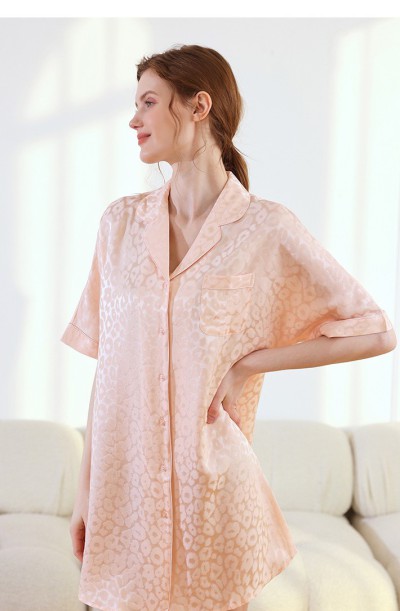 dongguan silk robe dongguan silk slip dongguan silk sleep dress dongguan silk pajamas dongguan men silk pajamas dongguan lingerie dongguan underwear dongguan sexy pajamas dongguan brassiere dongguan loungewear 