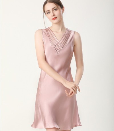 dongguan silk robe dongguan silk slip dongguan silk sleep dress dongguan silk pajamas dongguan men silk pajamas dongguan lingerie dongguan underwear dongguan sexy pajamas dongguan brassiere dongguan loungewear 