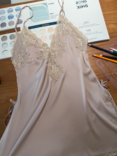 dongguan silk robe dongguan silk slip dongguan silk sleep dress dongguan silk pajamas dongguan men silk pajamas dongguan lingerie dongguan underwear dongguan sexy pajamas dongguan brassiere dongguan loungewear 